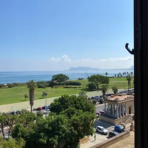 https://maison-butera-luxury-suite.sicilyhotelsitaly.net