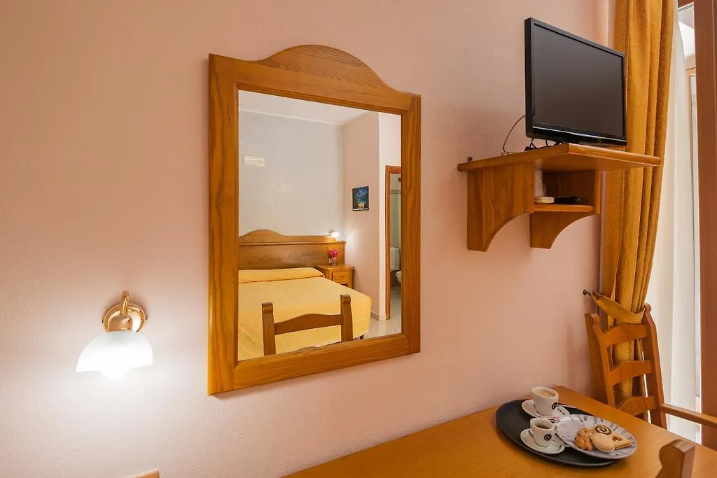 Hotel San Francisco Cala Gonone 3*,